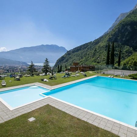 Lake View Dom-Us Apartment - Happy Rentals Riva del Garda Exteriör bild