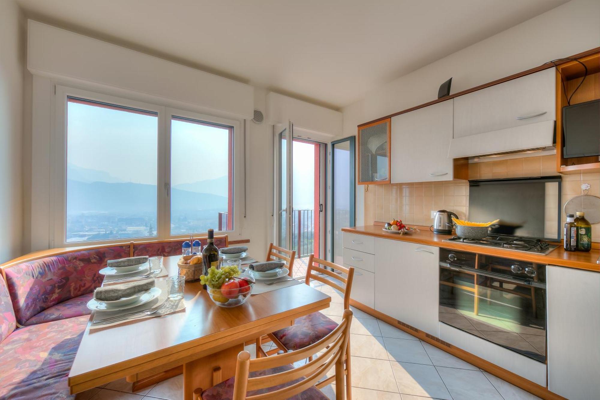 Lake View Dom-Us Apartment - Happy Rentals Riva del Garda Exteriör bild