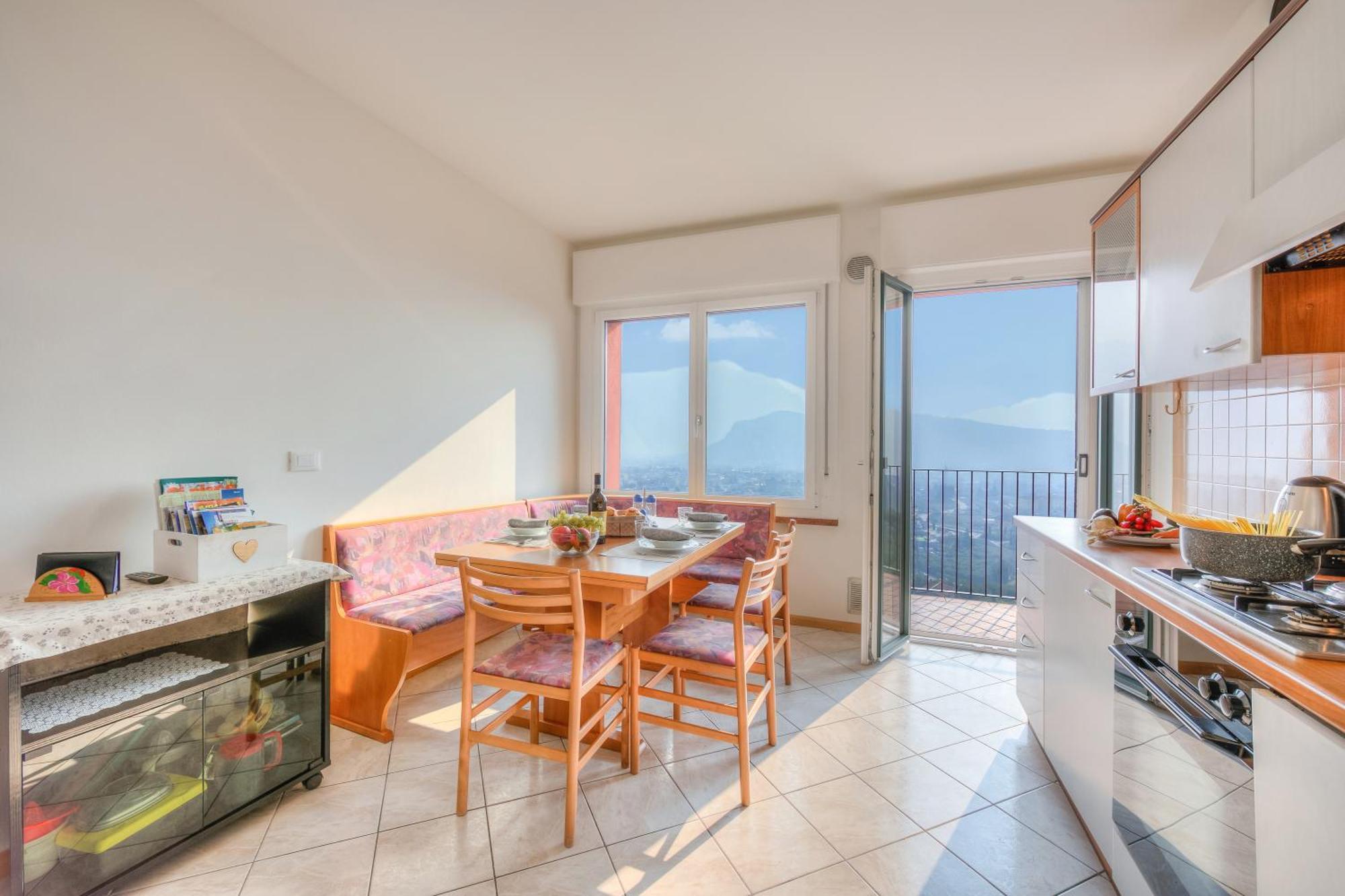 Lake View Dom-Us Apartment - Happy Rentals Riva del Garda Exteriör bild